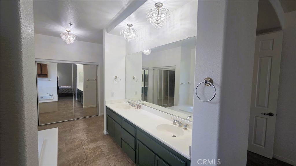 1348 Magnolia Property Photo 18