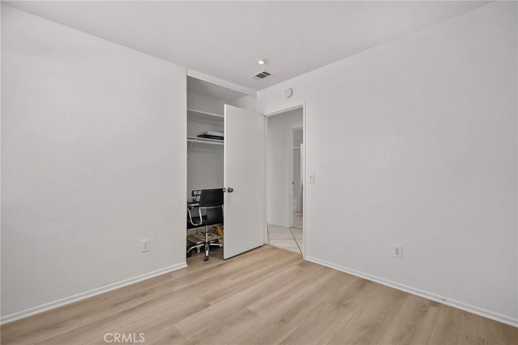 14422 Hillcrest Property Photo 12
