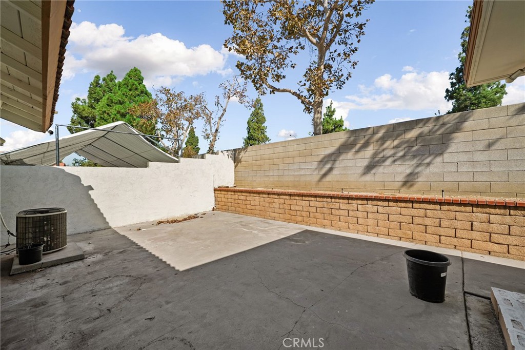 14422 Hillcrest Property Photo 22