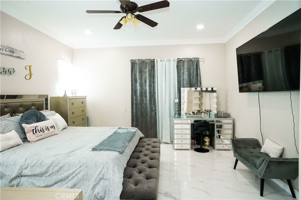 1844 N Arrowhead Avenue Property Photo 15