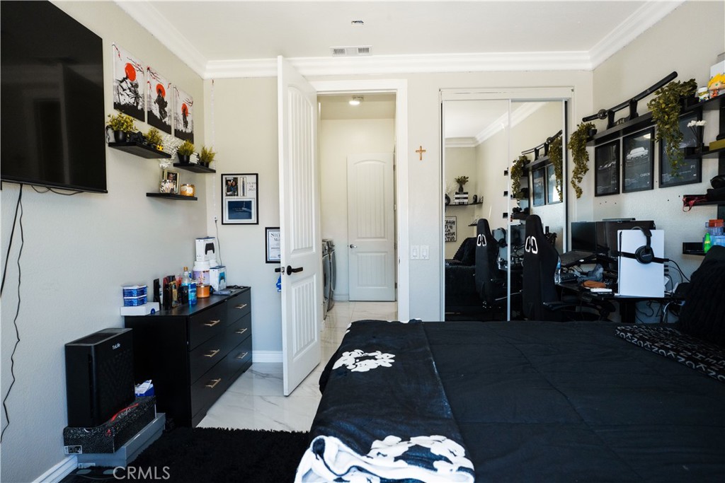 1844 N Arrowhead Avenue Property Photo 27
