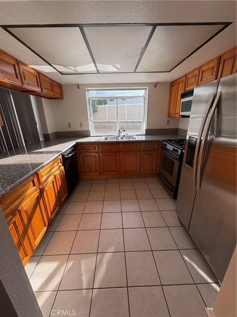 1524 Canterbury Property Photo 3