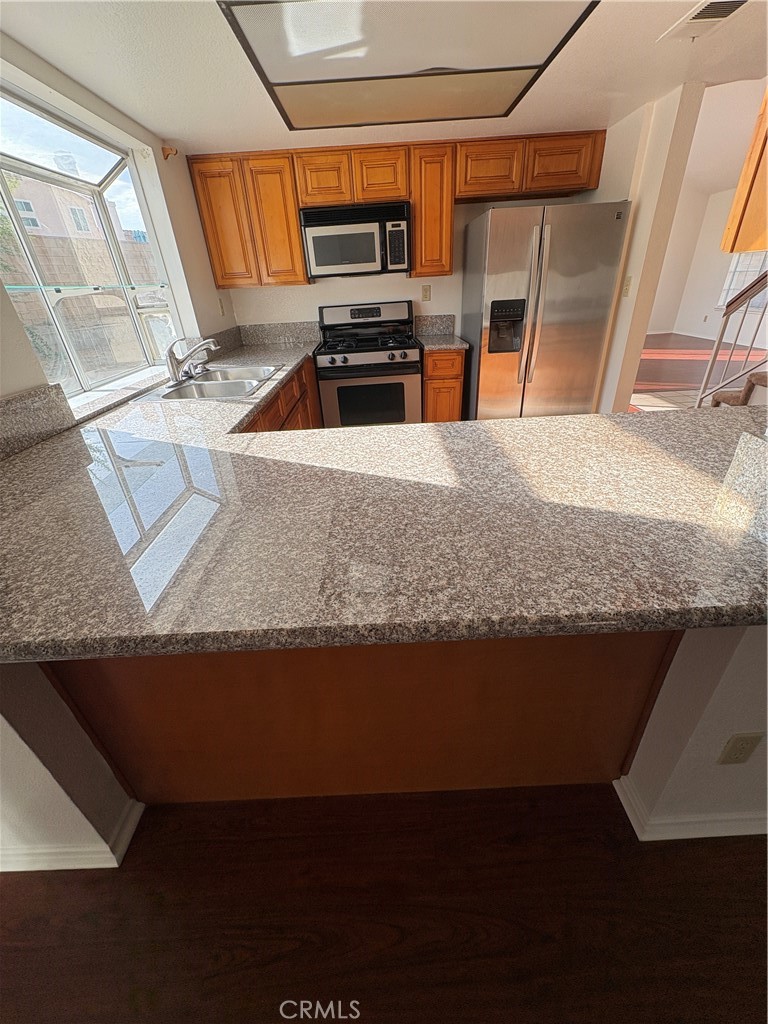 1524 Canterbury Property Photo 4