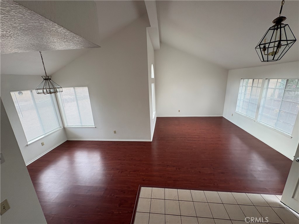 1524 Canterbury Property Photo 6