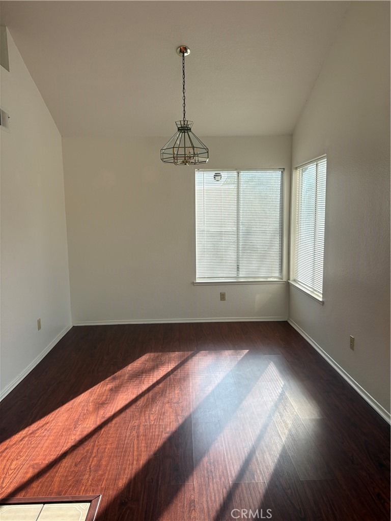 1524 Canterbury Property Photo 7