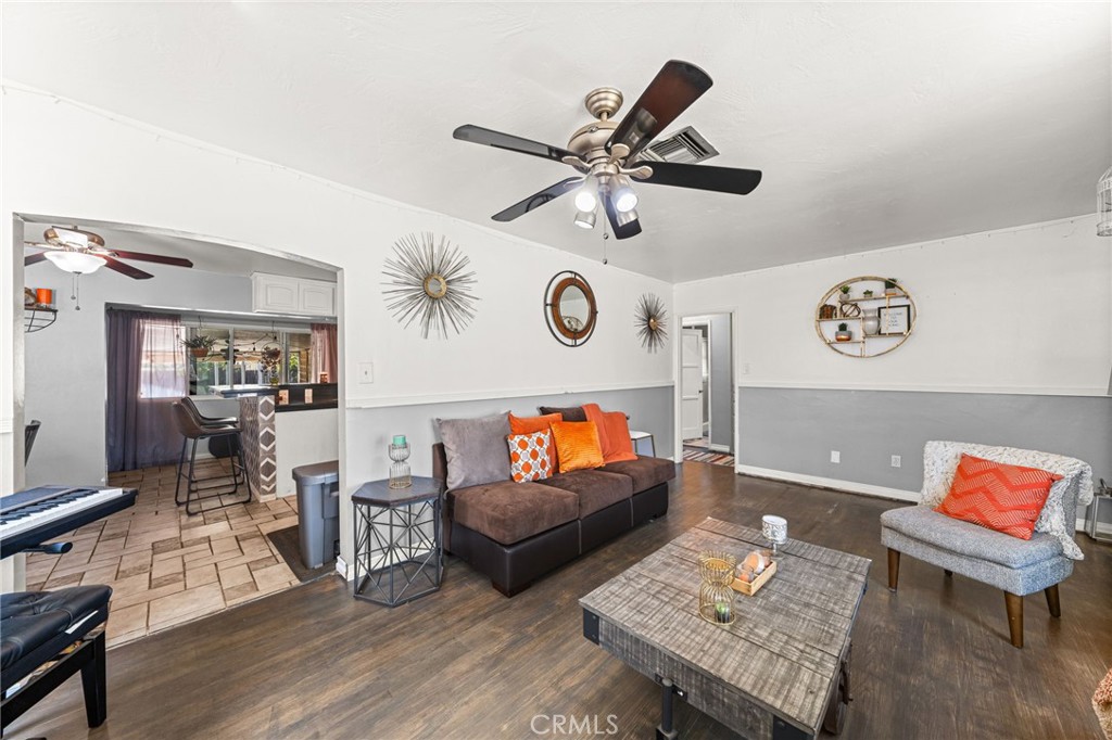 3228 Sepulveda Property Photo 4