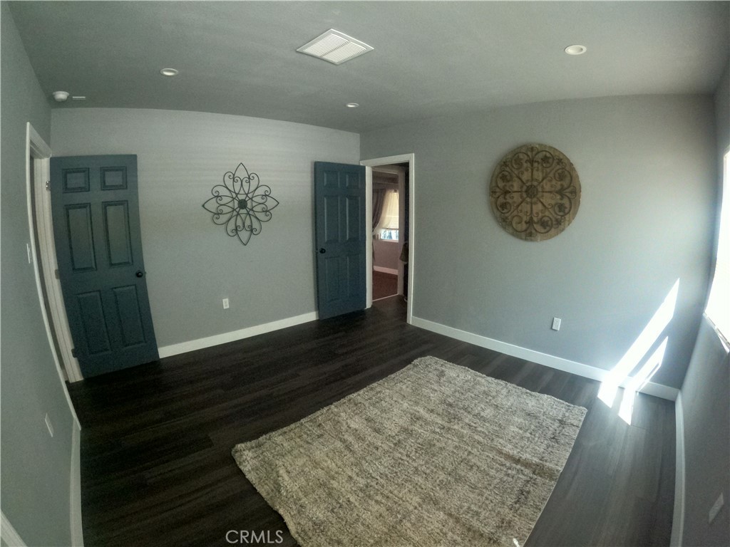 3323 N Mayfield Ave Property Photo 12