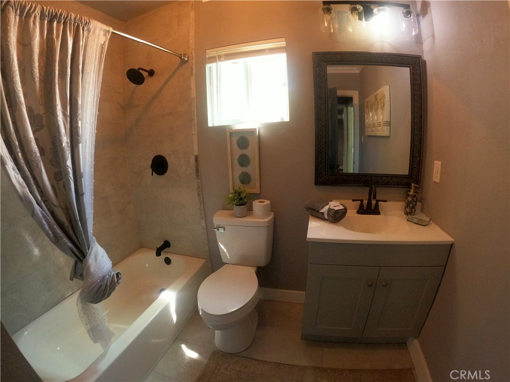 3323 N Mayfield Ave Property Photo 14