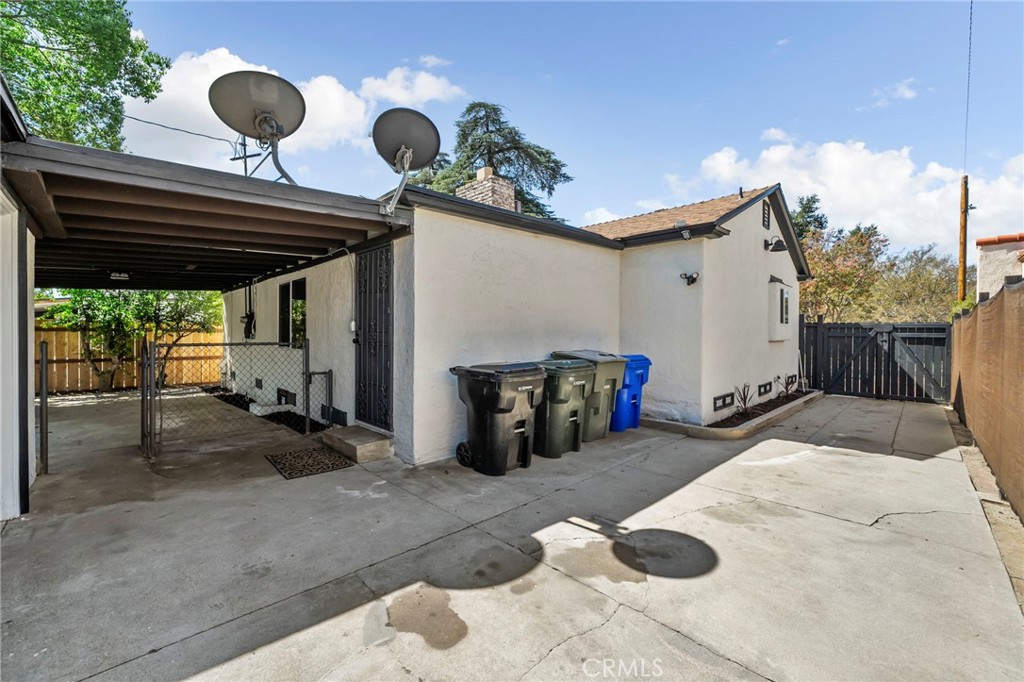 3323 N Mayfield Ave Property Photo 20