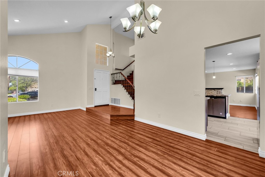 661 La Cumbre Property Photo 5