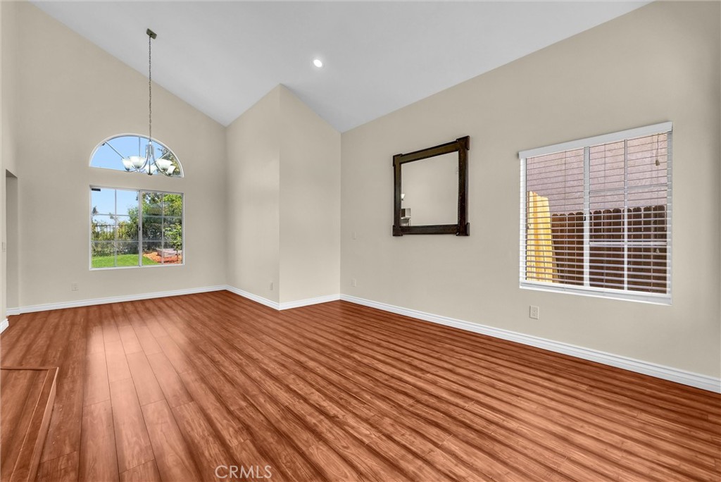 661 La Cumbre Property Photo 7