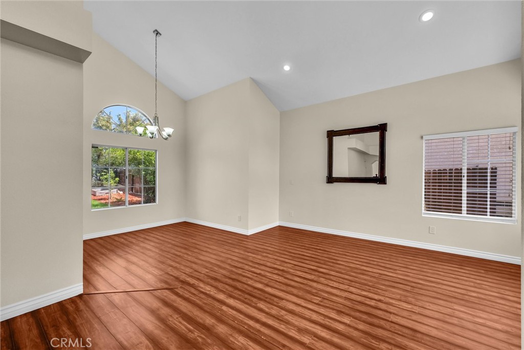661 La Cumbre Property Photo 8