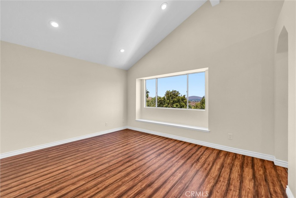 661 La Cumbre Property Photo 18