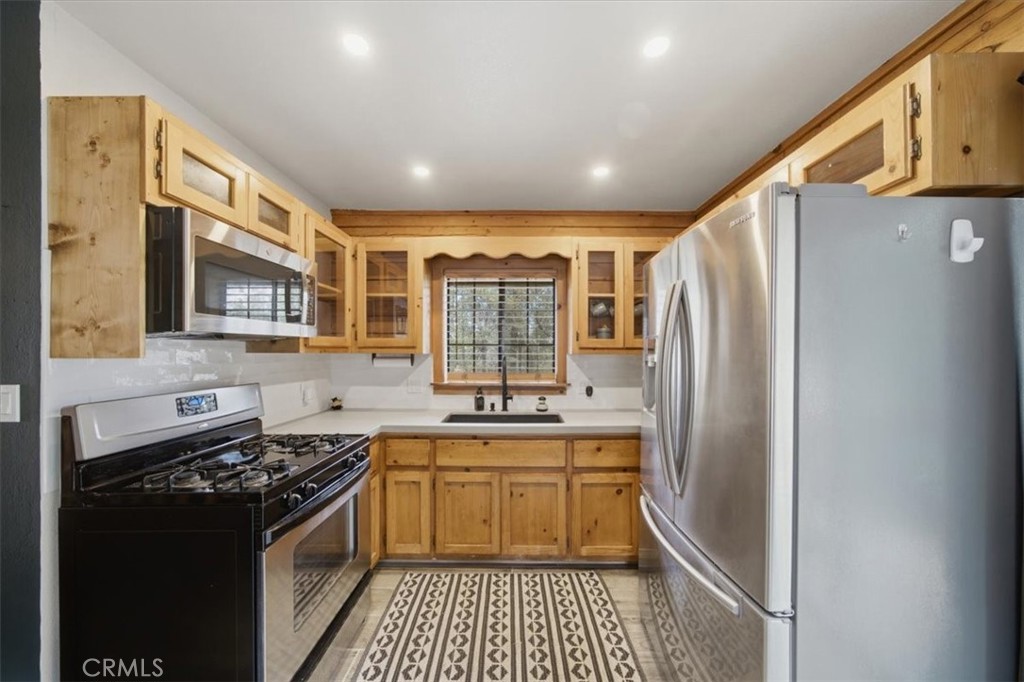 849 Highland Property Photo 8