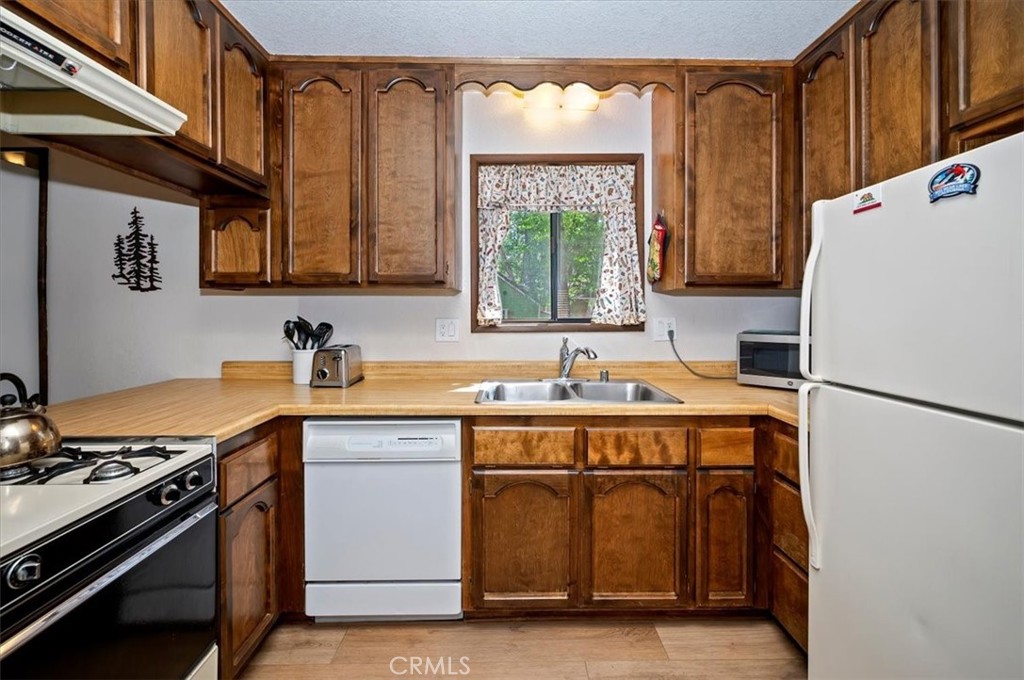 42587 Cedar Property Photo 14
