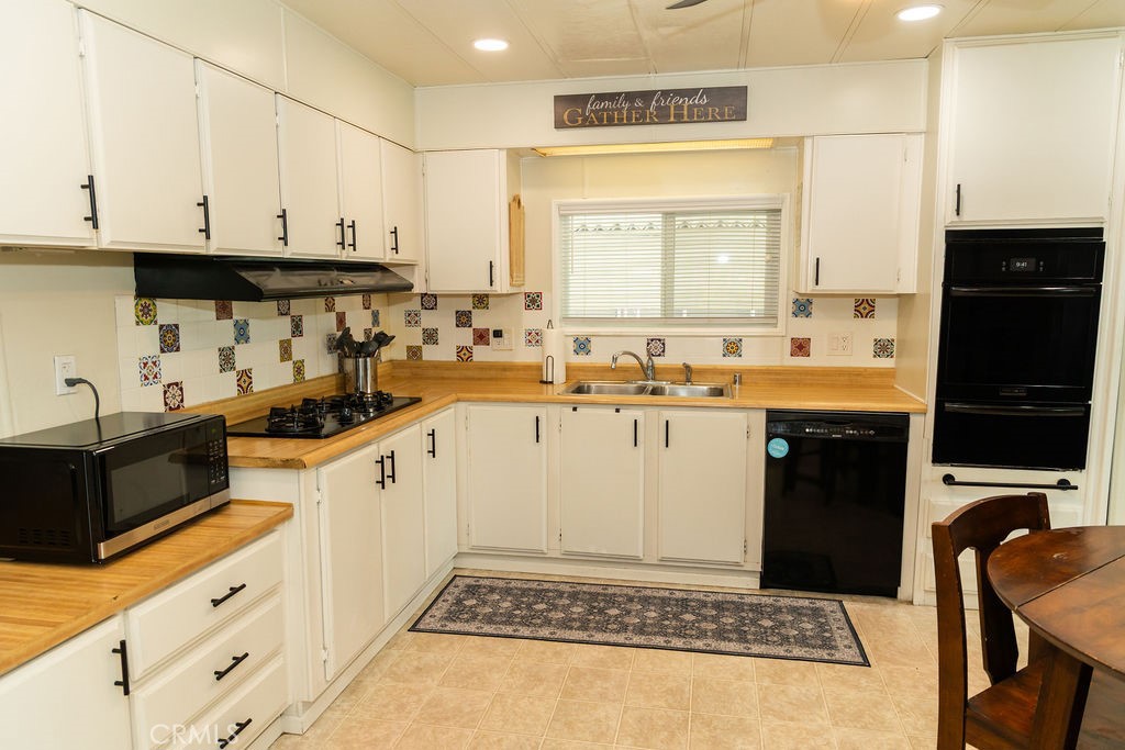 35218 Fir Avenue 60 Property Photo 2
