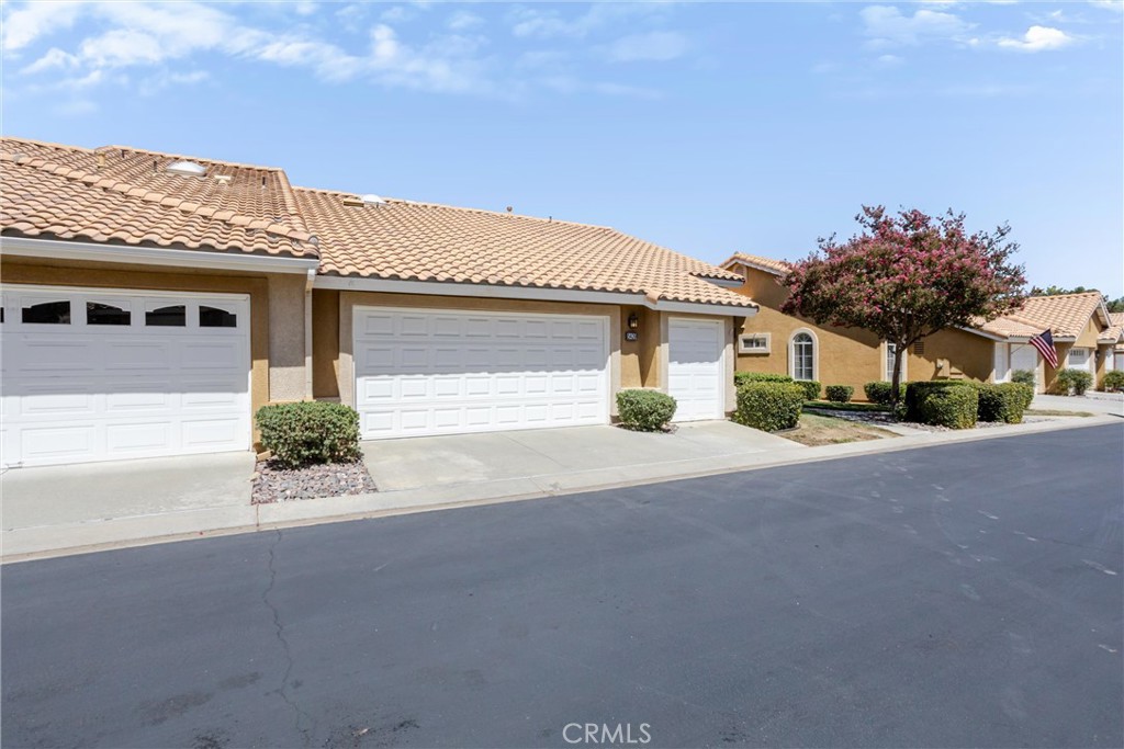 5439 Trevino Way Property Photo 2