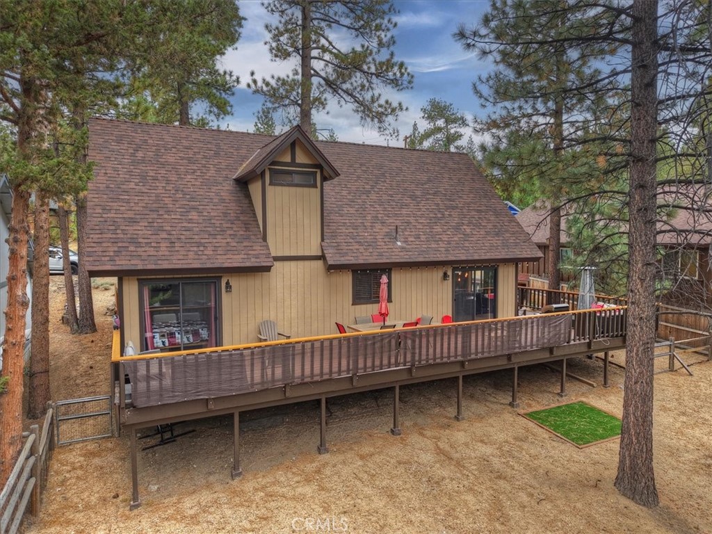 376 Crystal Lake Property Photo 6