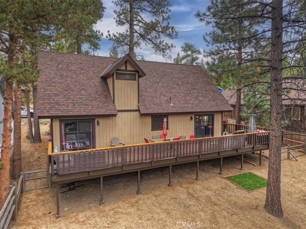 376 Crystal Lake Property Photo 6
