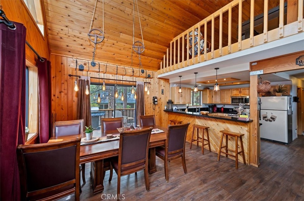376 Crystal Lake Property Photo 7