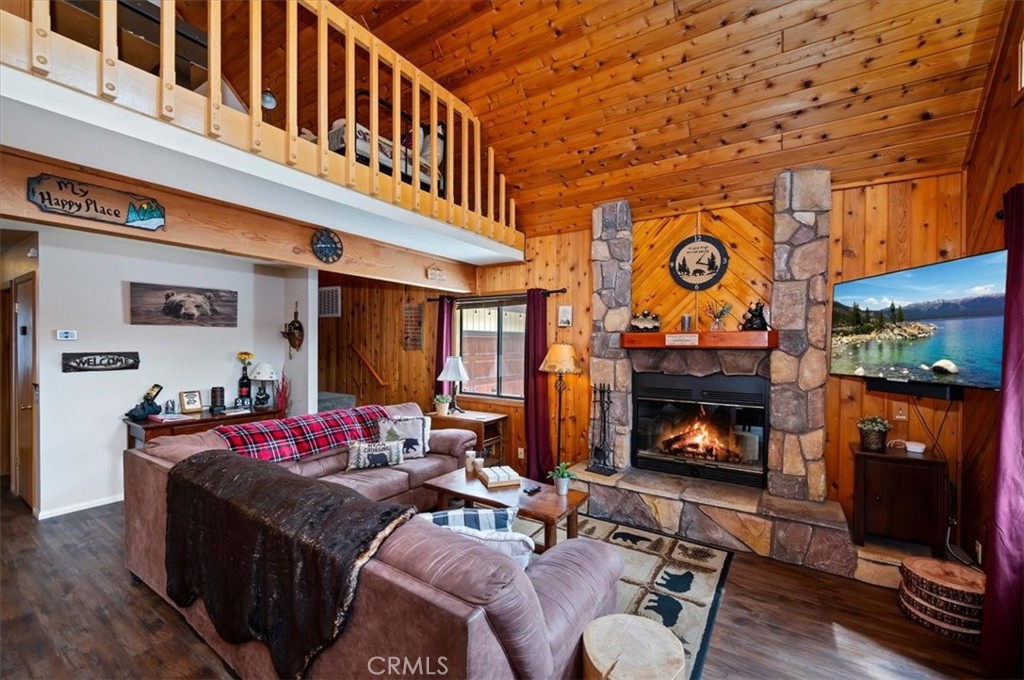 376 Crystal Lake Property Photo 8