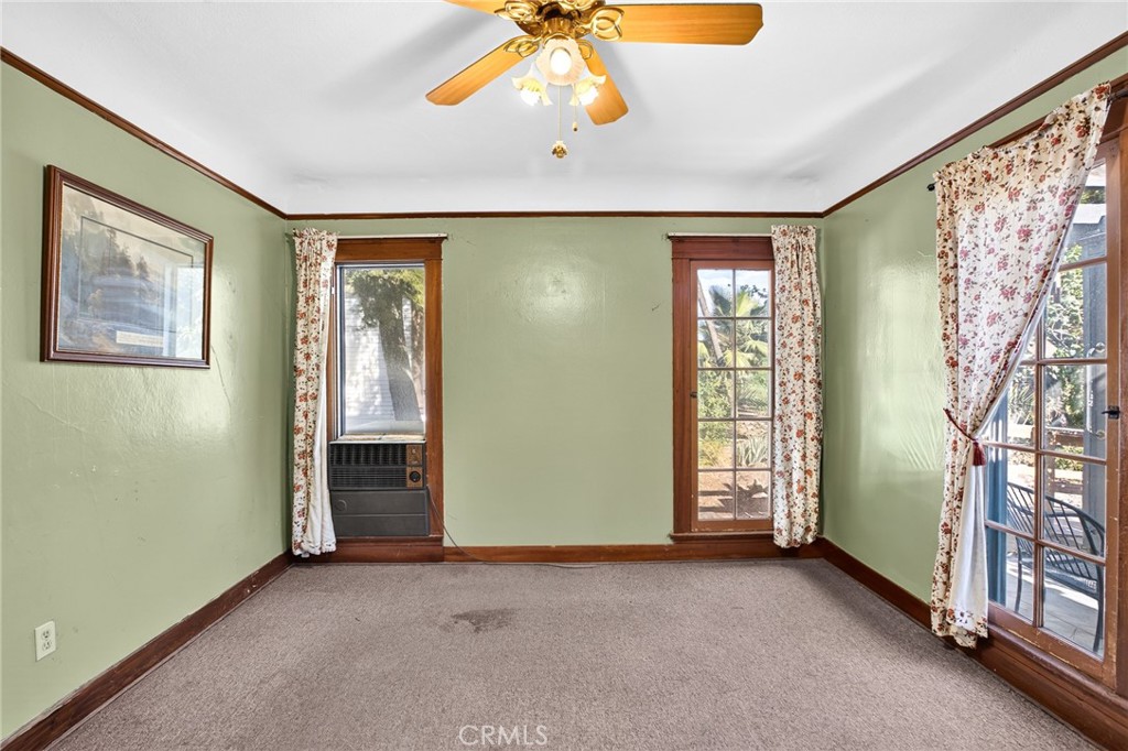819 College Avenue Property Photo 7