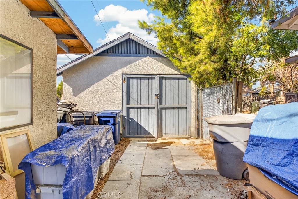 819 College Avenue Property Photo 12