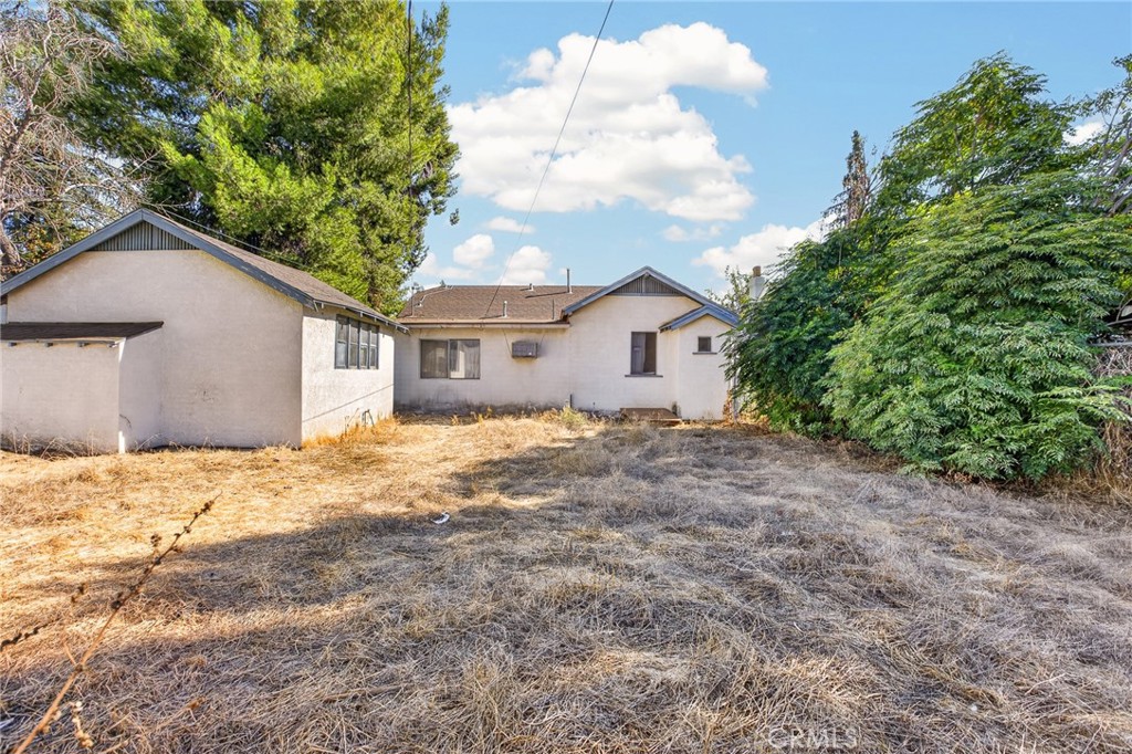 819 College Avenue Property Photo 15