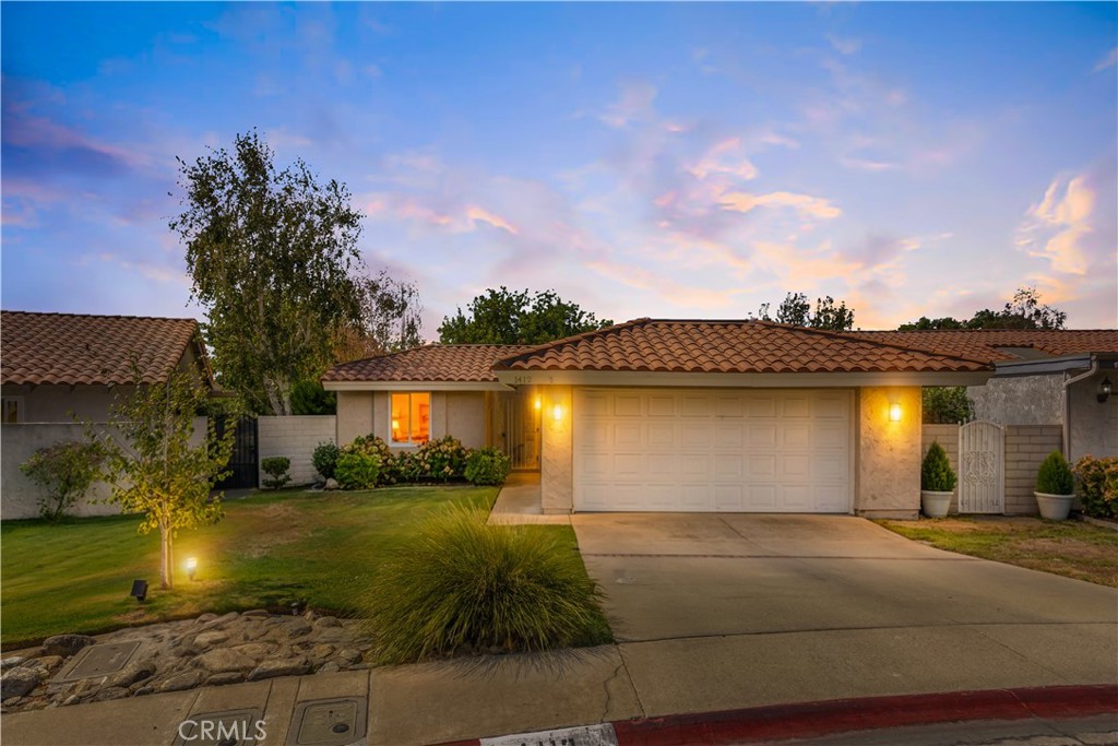 1412 Blossom Circle Property Photo 1