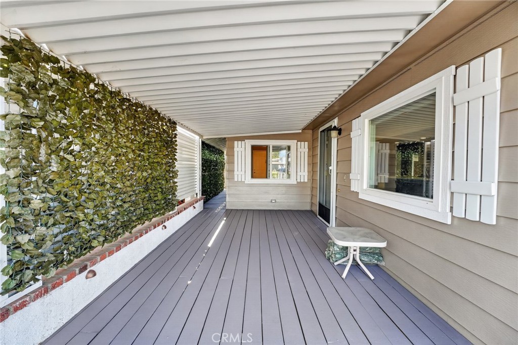 12618 3rd 37 Property Photo 24