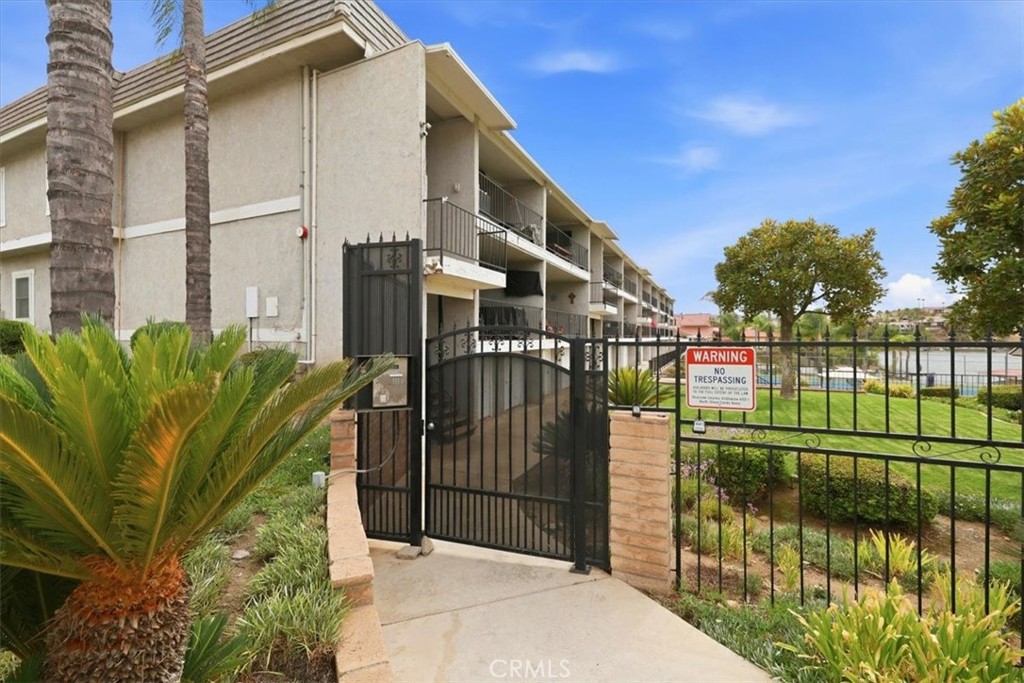 22570 Bass Place 1 Property Photo 2