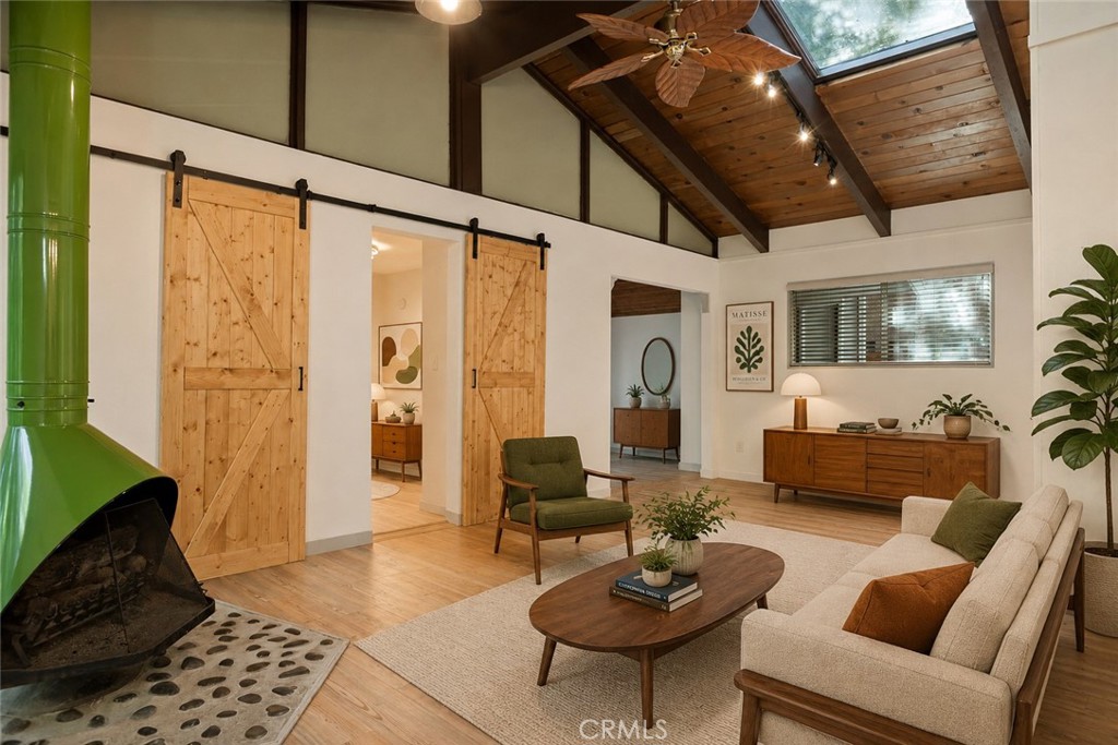 1048 Mercury Property Photo 1