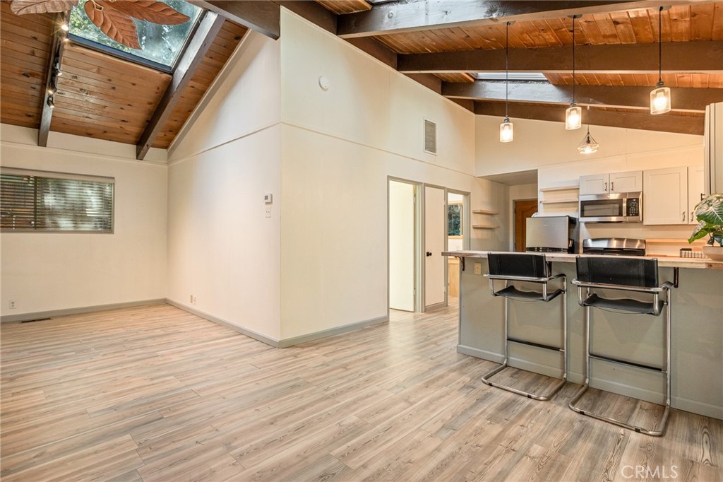 1048 Mercury Property Photo 6