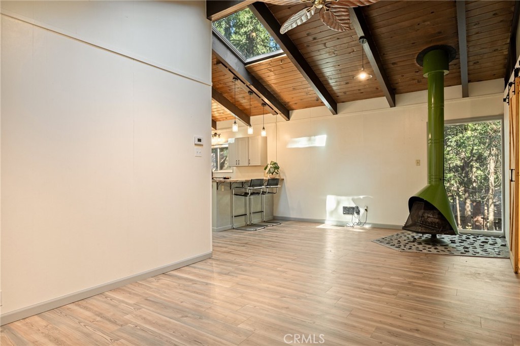 1048 Mercury Property Photo 7
