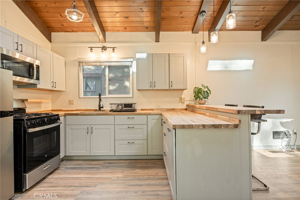1048 Mercury Property Photo 8