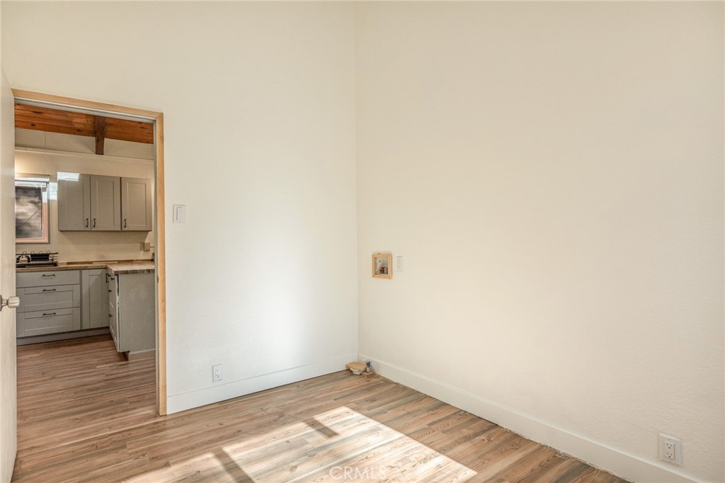 1048 Mercury Property Photo 26