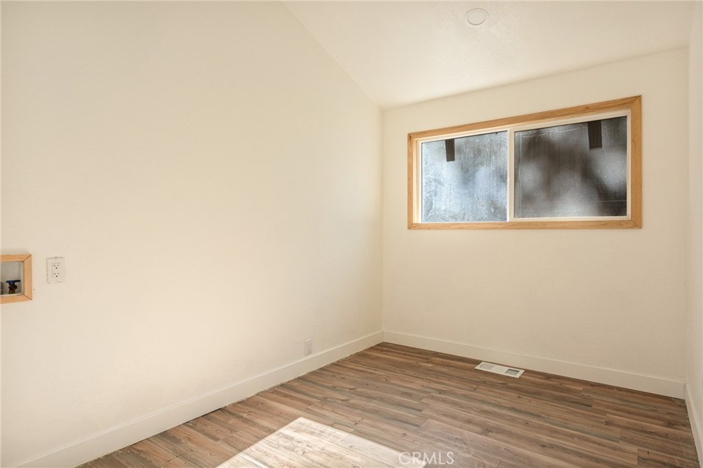 1048 Mercury Property Photo 27