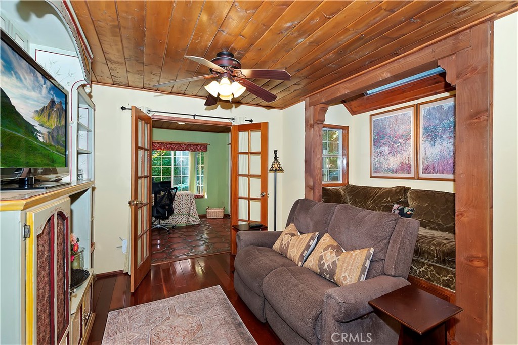 23280 Brookside Road Property Photo 8