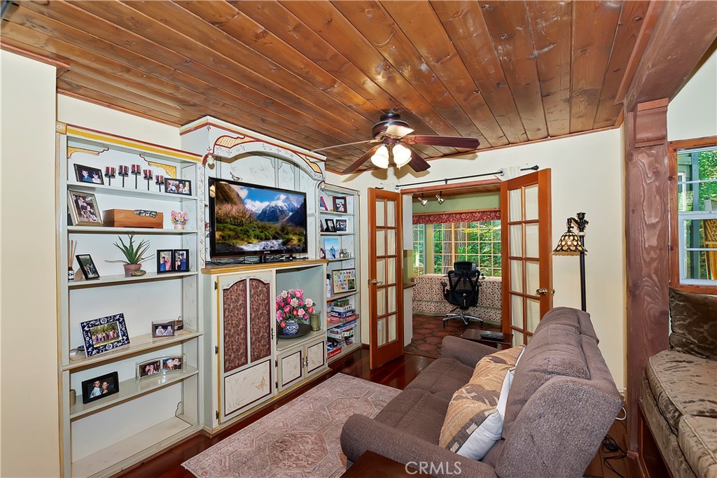 23280 Brookside Road Property Photo 10
