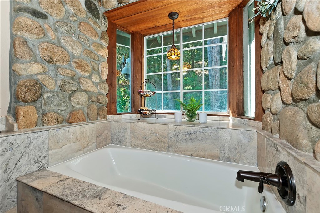 23280 Brookside Road Property Photo 27