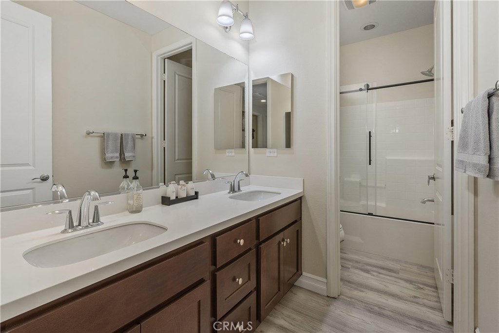 18044 Olivenhain Property Photo 13