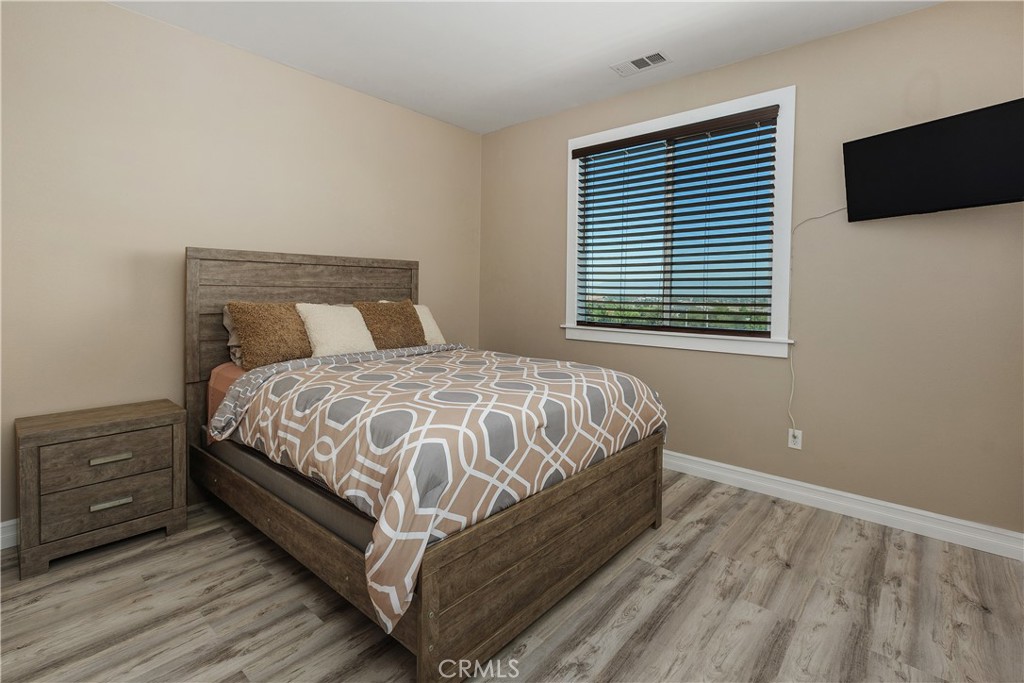 18044 Olivenhain Property Photo 15