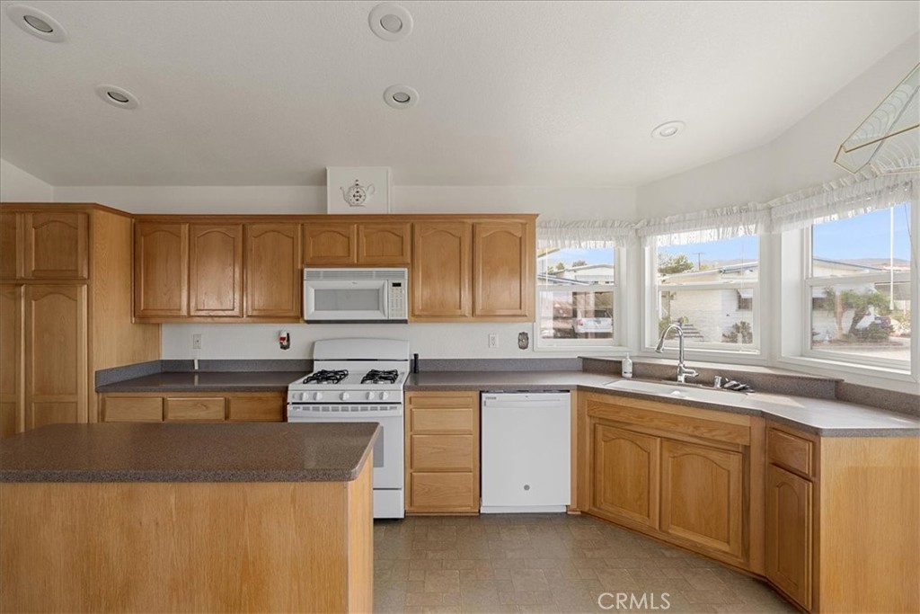 35218 Fir Avenue 143 Property Photo 12