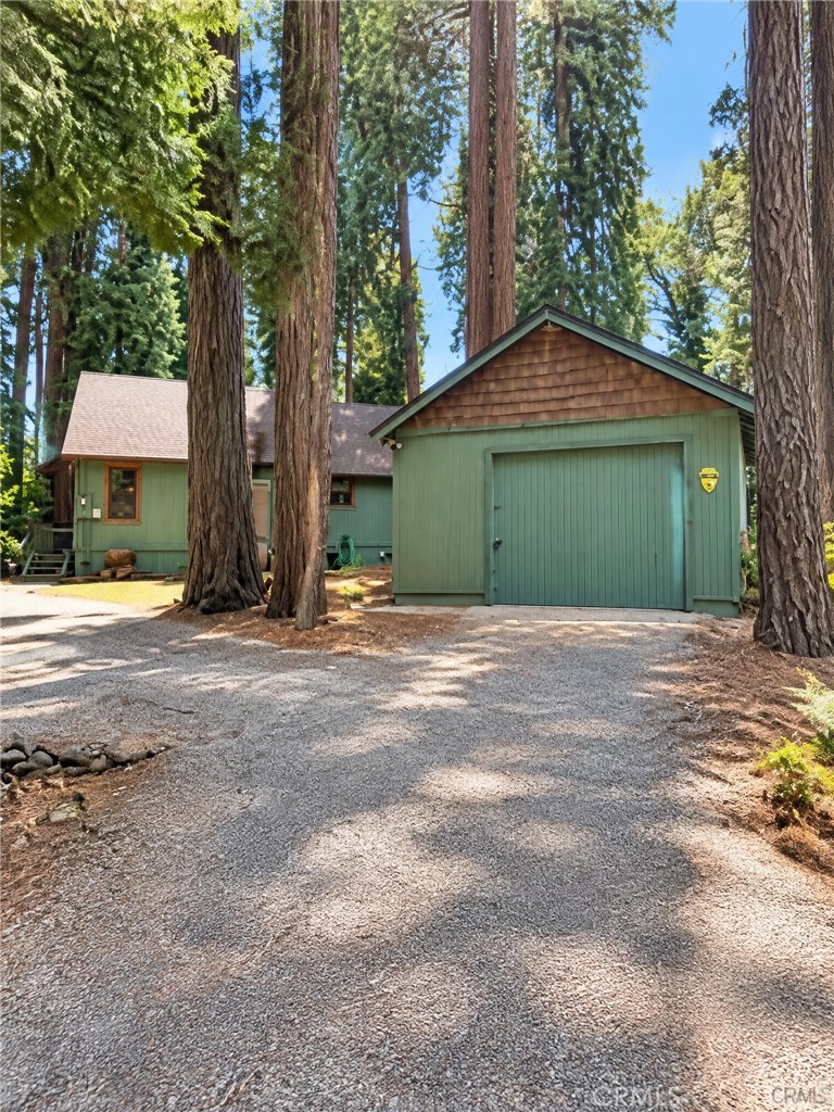 27877 Holly Property Photo 3