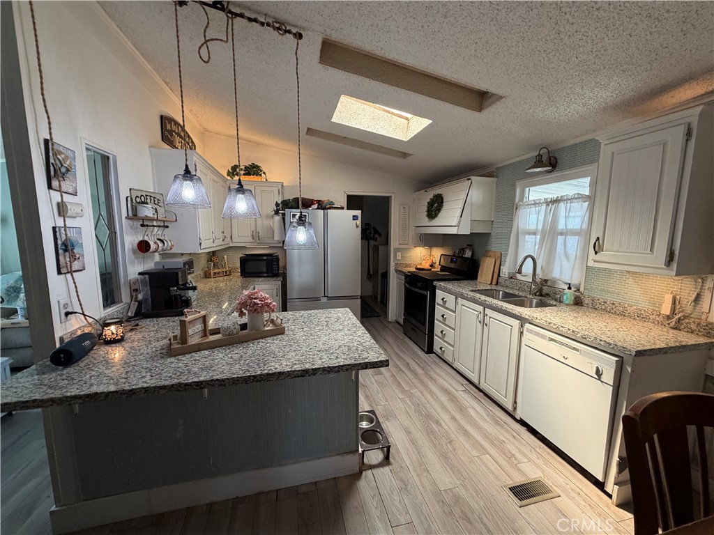 1721 E Colton Avenue 113 Property Photo 8