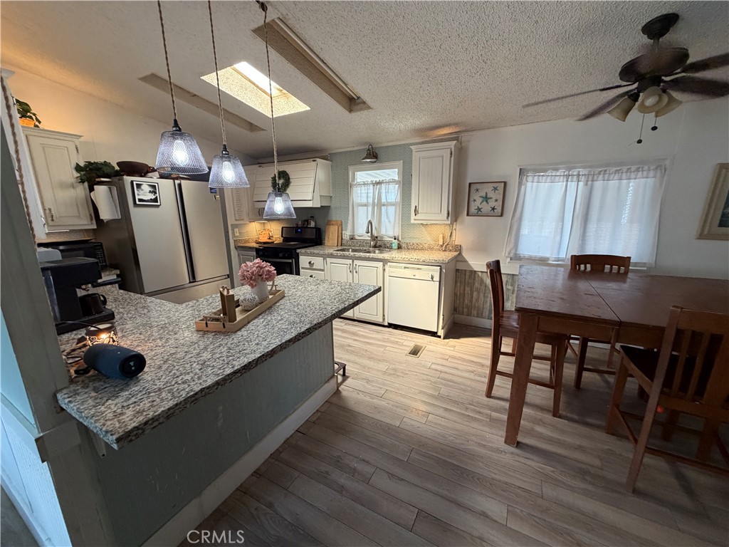 1721 E Colton Avenue 113 Property Photo 11