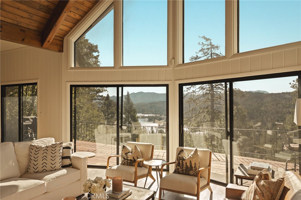 201 Grizzly Property Photo 1