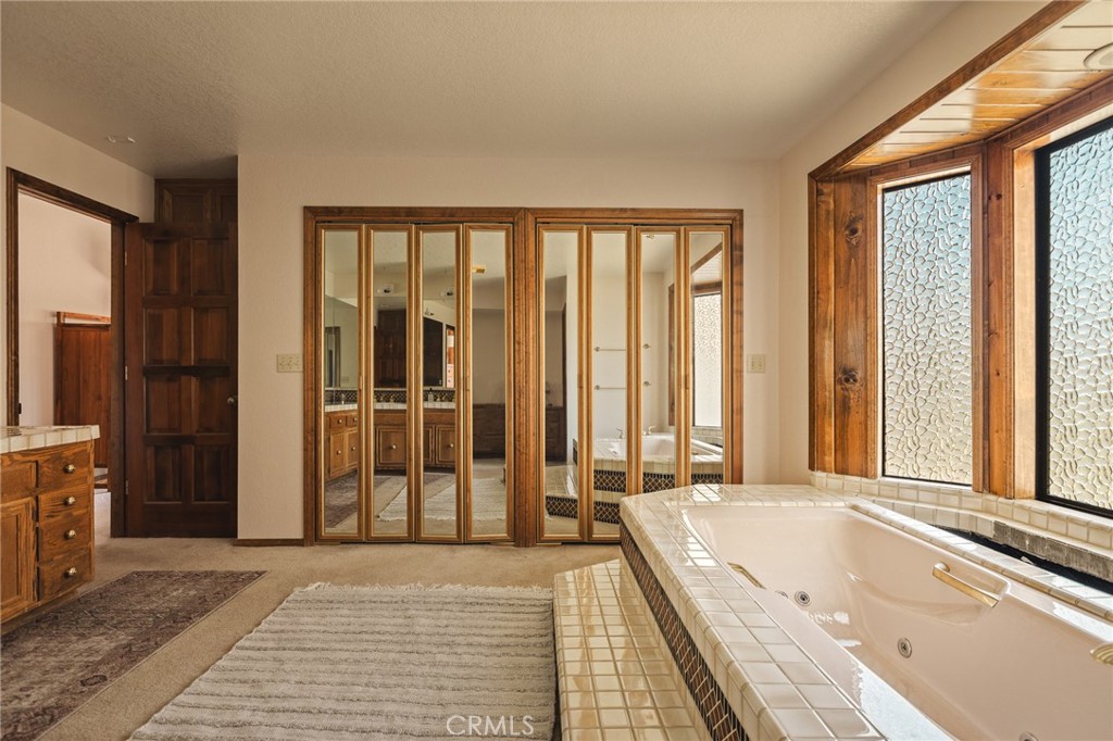 201 Grizzly Property Photo 28
