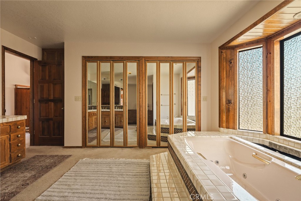 201 Grizzly Property Photo 28