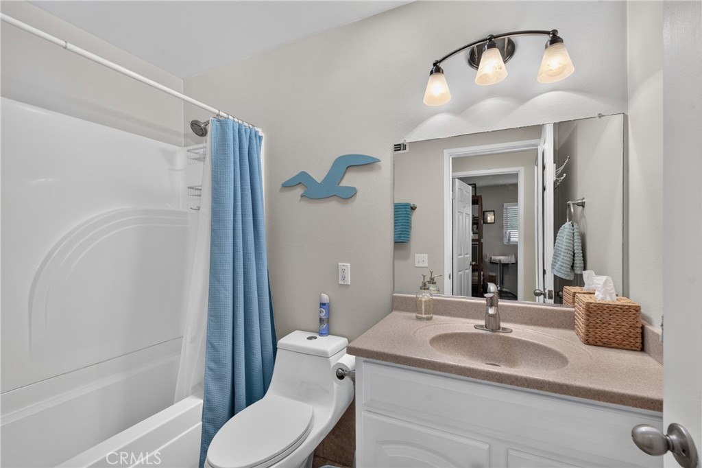 401 Robinhood Lane Property Photo 10
